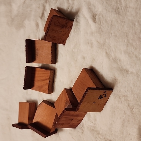 VINTAGE HANDMADE WOODEN " WELCOME " BLOCKS. - Picture 6 of 6